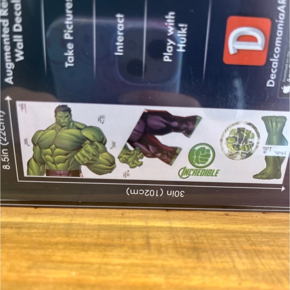 Marvel Comics Incredible Hulk Wall Decal - Picture 2 of 6